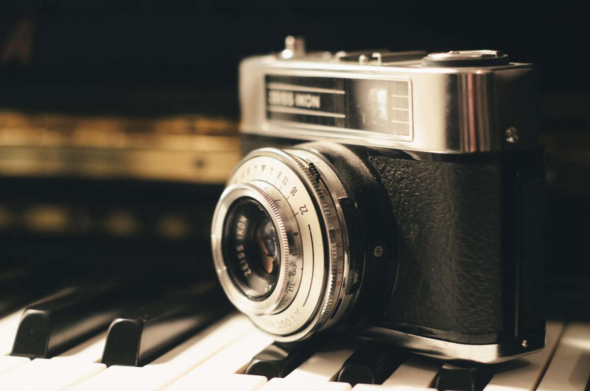 still camera
